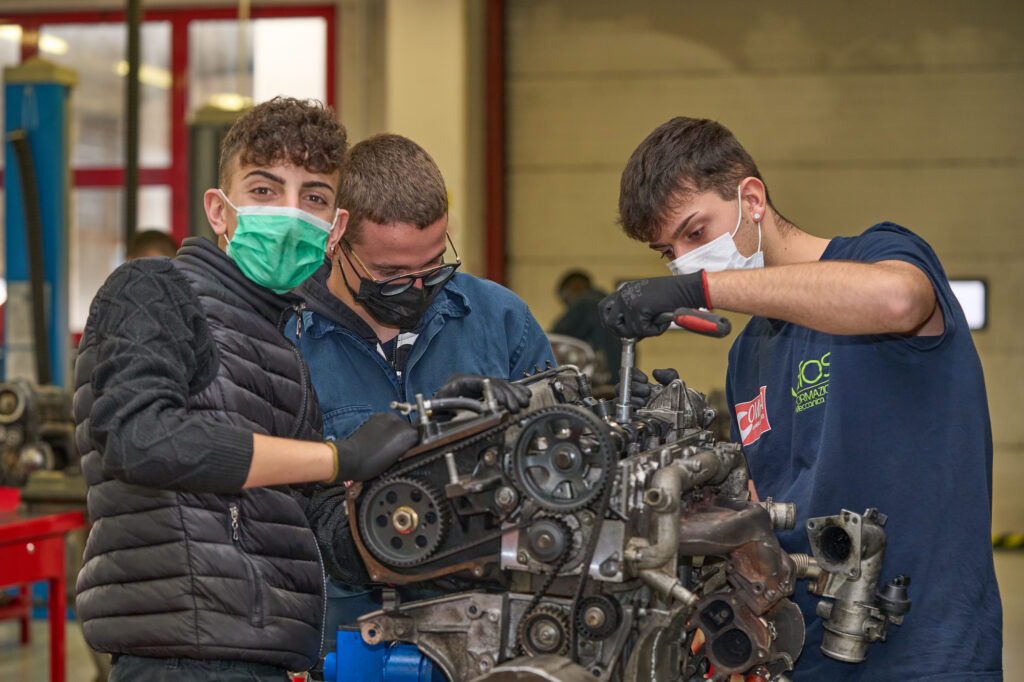 lezione pratica di meccanica